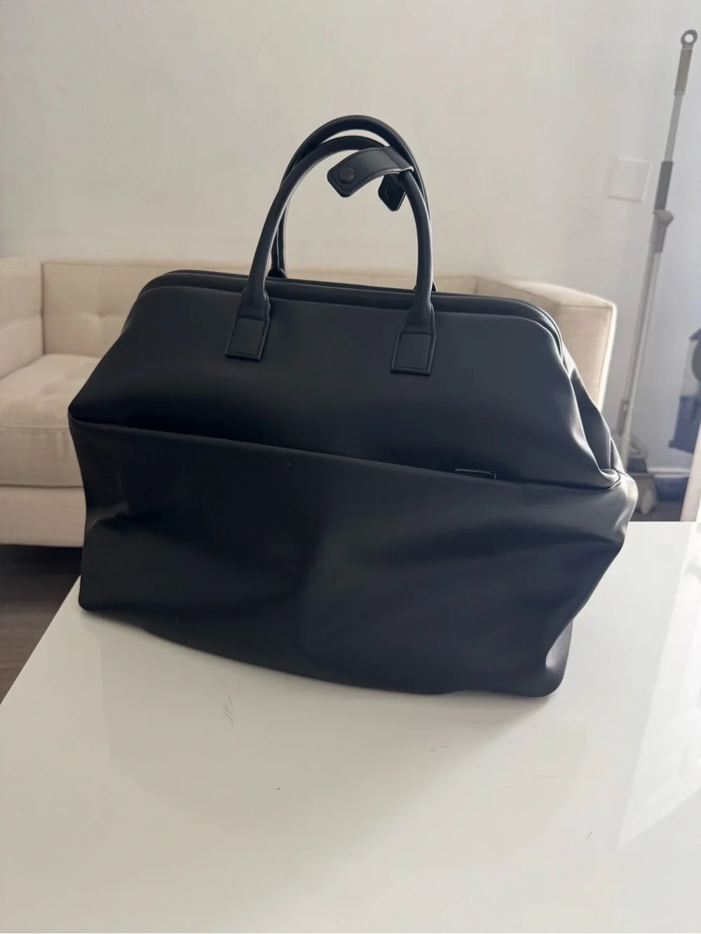 Black Men’s Weekender Travel Bag - Minimal Leather Carryall